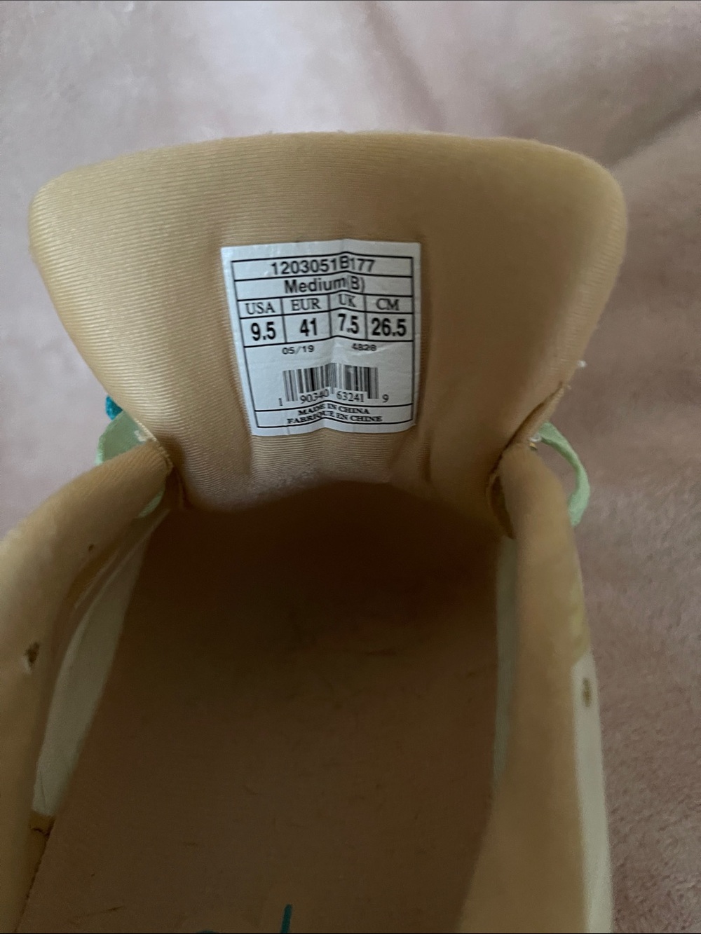 Brooks Women's Limited Edition Ghost 12 Vanilla Sprinkles - Picture 9 of 9